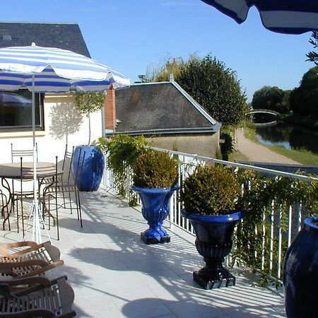 Residence Hoteliere La Marine Combleux Exterior foto