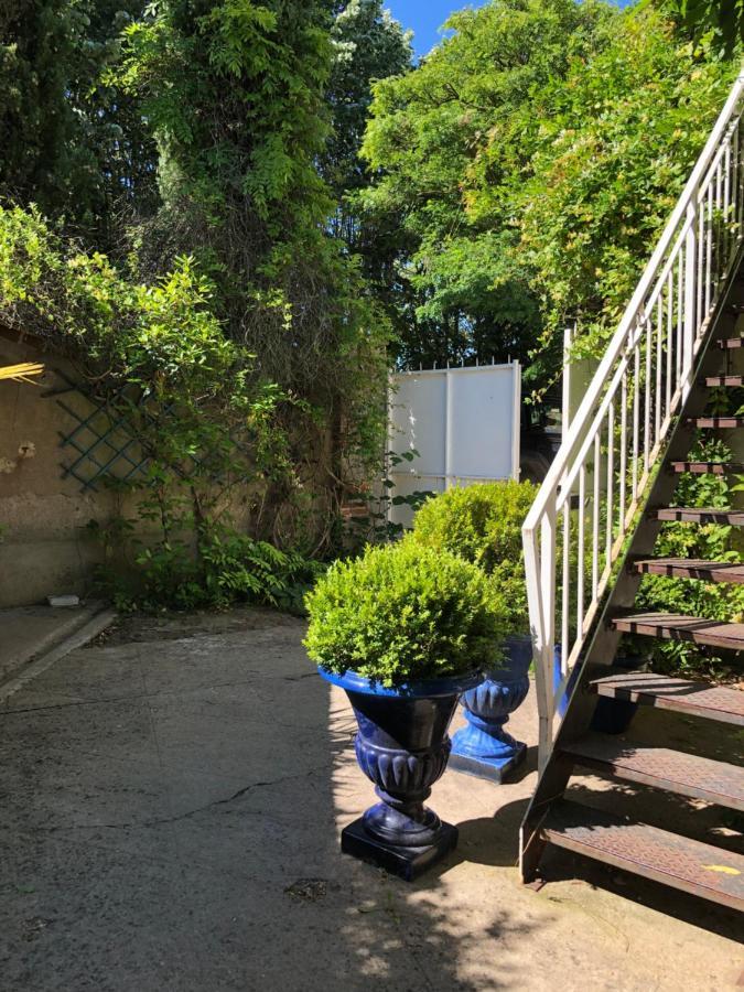 Residence Hoteliere La Marine Combleux Exterior foto